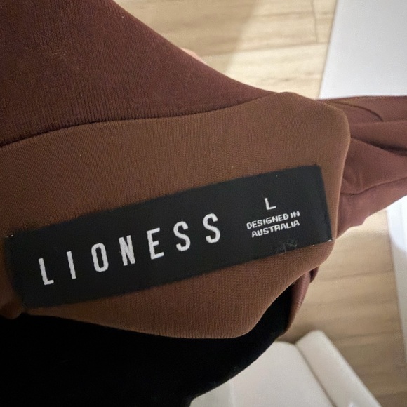 Lioness Contour Dress, red/brown, Size L - Picture 7 of 7
